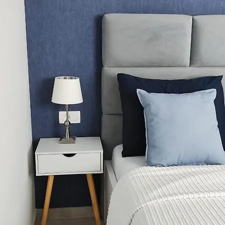 Blue Shell Apartment *