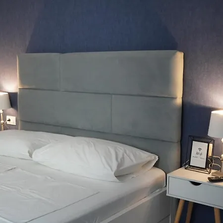 Apartment Blue Shell *