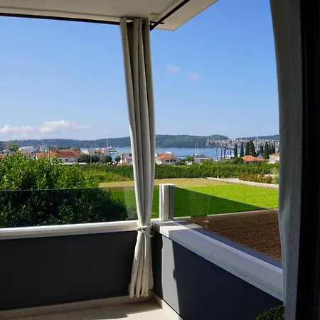 Blue Shell Apartment Trogir