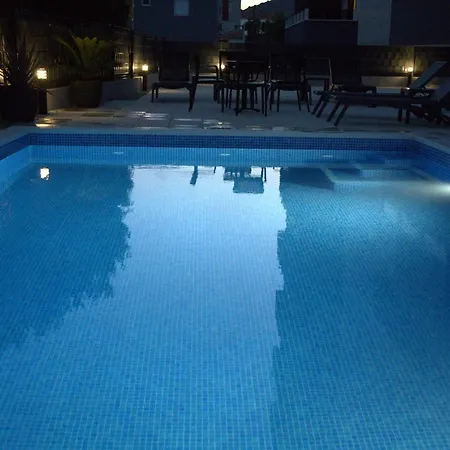 Blue Shell Apartment *